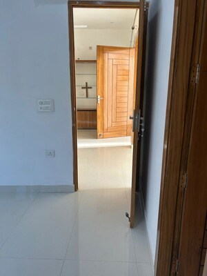 Room in 3 BHK Independent House at Nehrugram – for Rent
