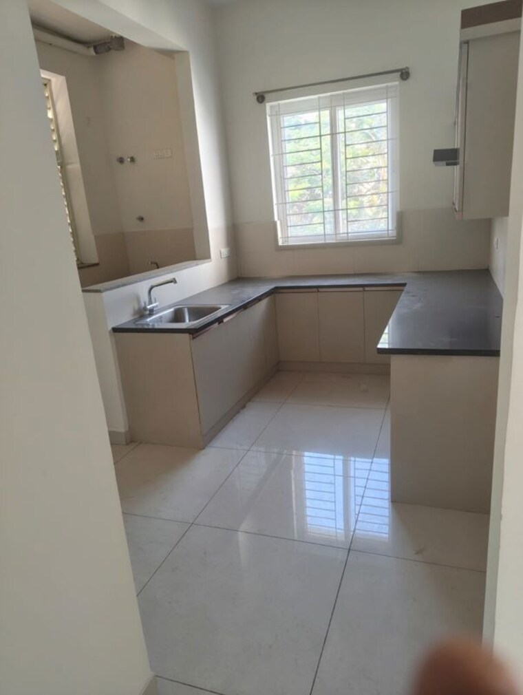 Bathroom, windsor-four-seasons-phase-i 3 Bedroom 1800 Sq.Ft. Apartment In Bannerghatta Road Bangalore 10560809