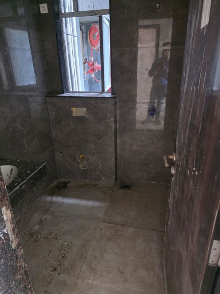 Bathroom, sheth-72-west 3 Bedroom 1380 Sq.Ft. Apartment In Andheri West Mumbai 10560812