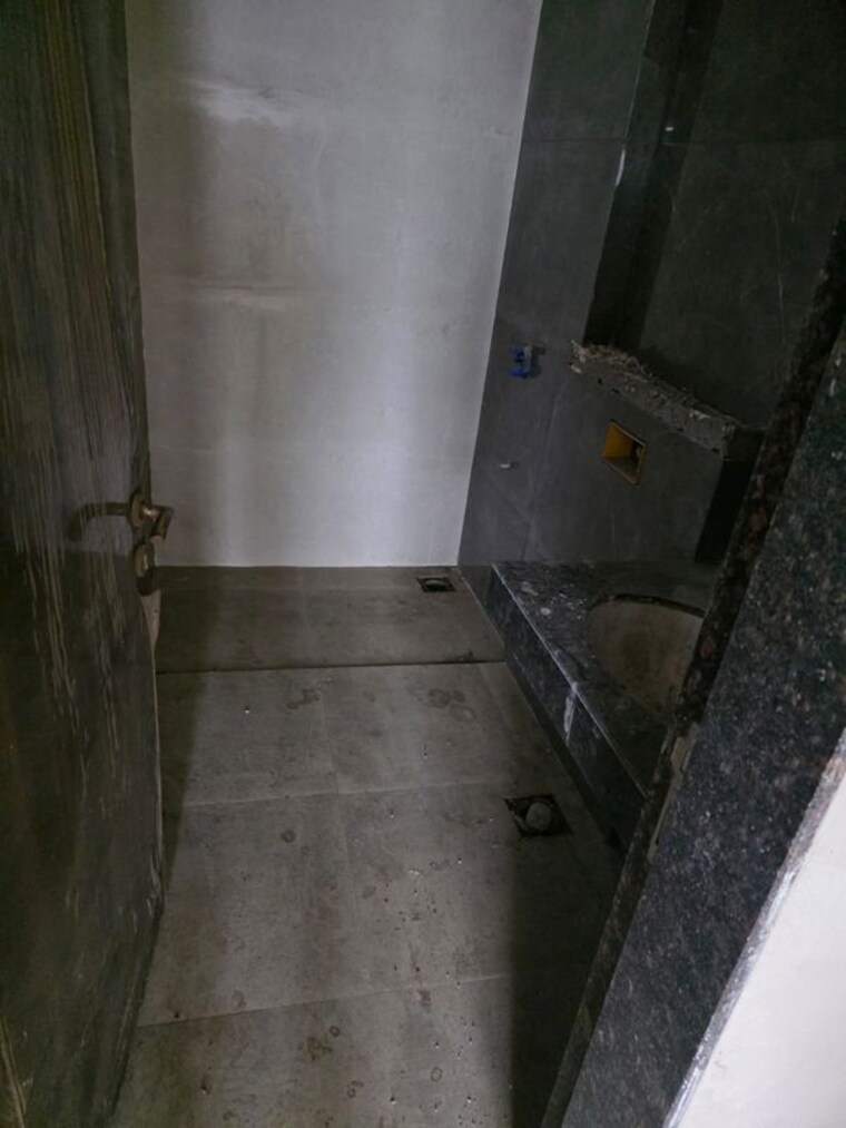 Bathroom, sheth-72-west 3 Bedroom 1380 Sq.Ft. Apartment In Andheri West Mumbai 10560812