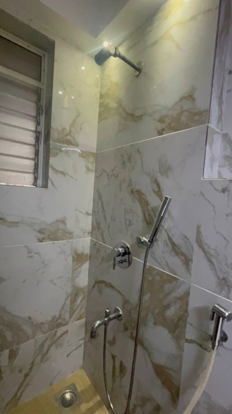 Bathroom, group-seven-rushi-heights 2 Bedroom 900 Sq.Ft. Apartment In Goregaon East Mumbai 10560827