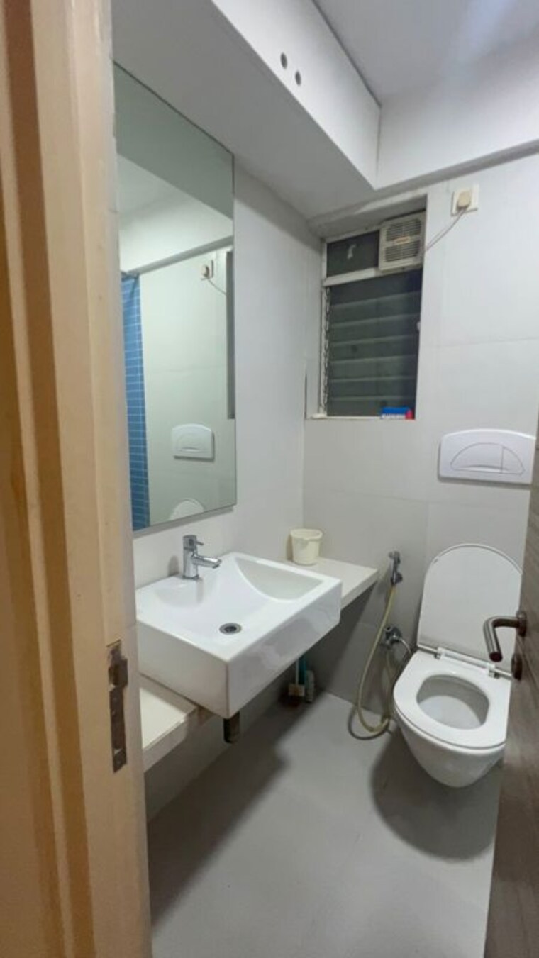 Bathroom, group-seven-rushi-heights 2 Bedroom 900 Sq.Ft. Apartment In Goregaon East Mumbai 10560827