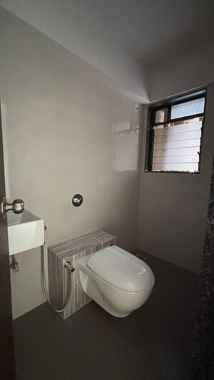 Bathroom in 1.5 BHK Apartment at Atul Horizon, Bhandup West – for Rent