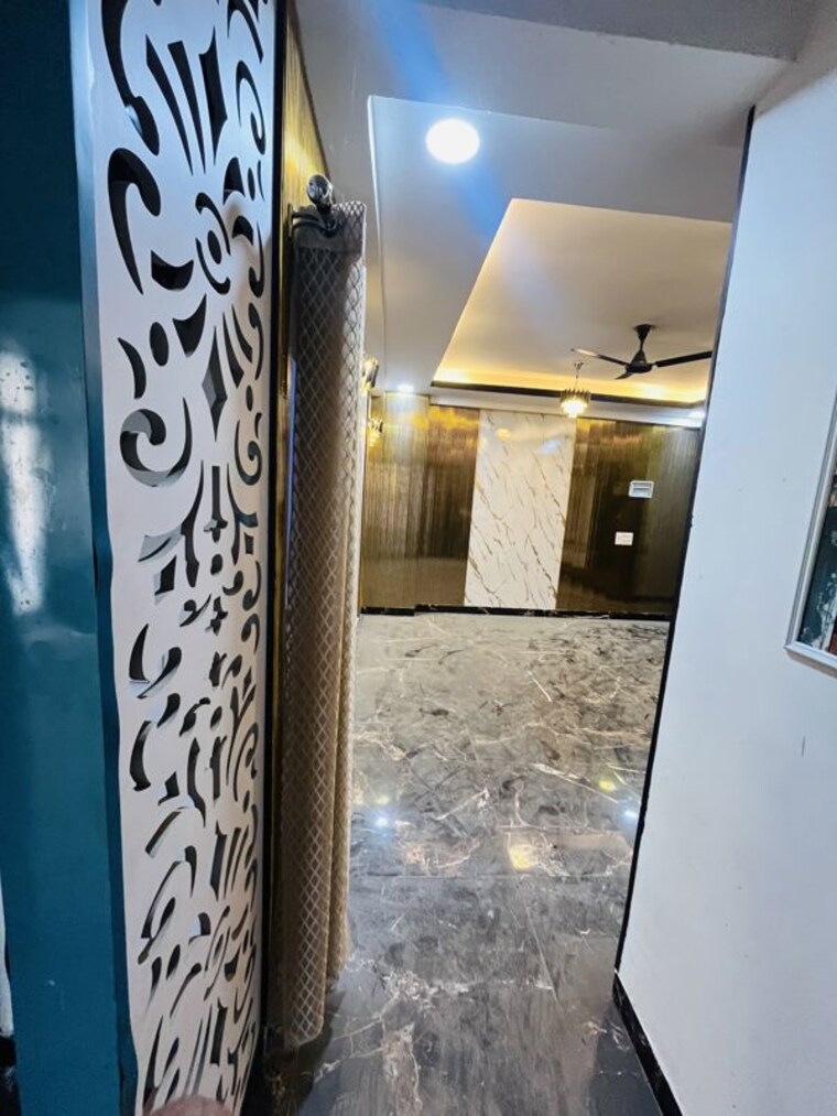 Kitchen, sector 73 3 Bedroom 1400 Sq.Ft. Builder Floor In Sector 73 Noida 10560921
