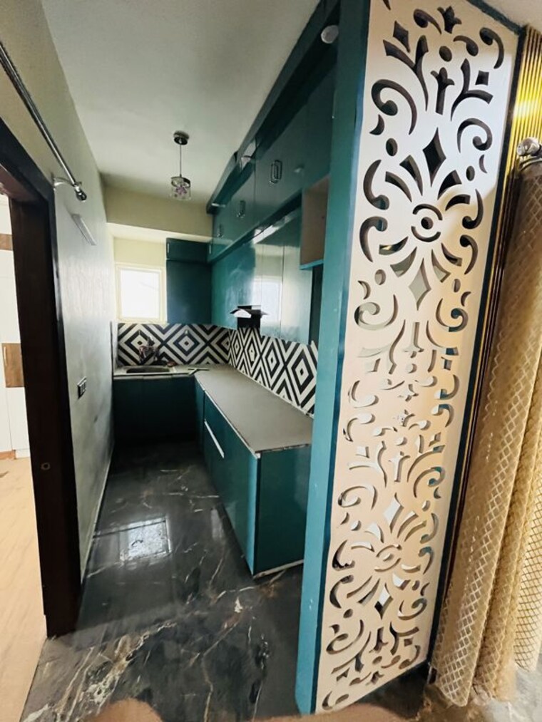 Team Area, sector 73 3 Bedroom 1400 Sq.Ft. Builder Floor In Sector 73 Noida 10560921