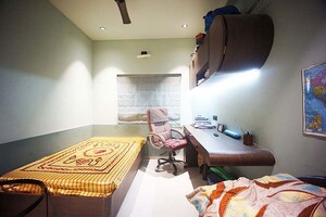 Team Area in 5 BHK Independent House at Jashoda Nagar – for Sale