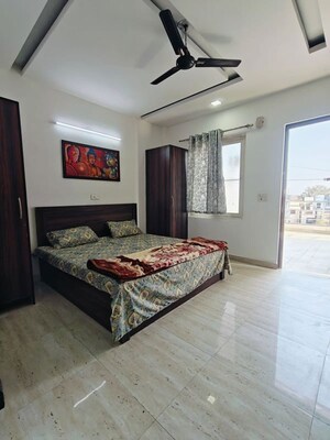 Bedroom in 1 RK Builder Floor at Sector 44 – for Rent