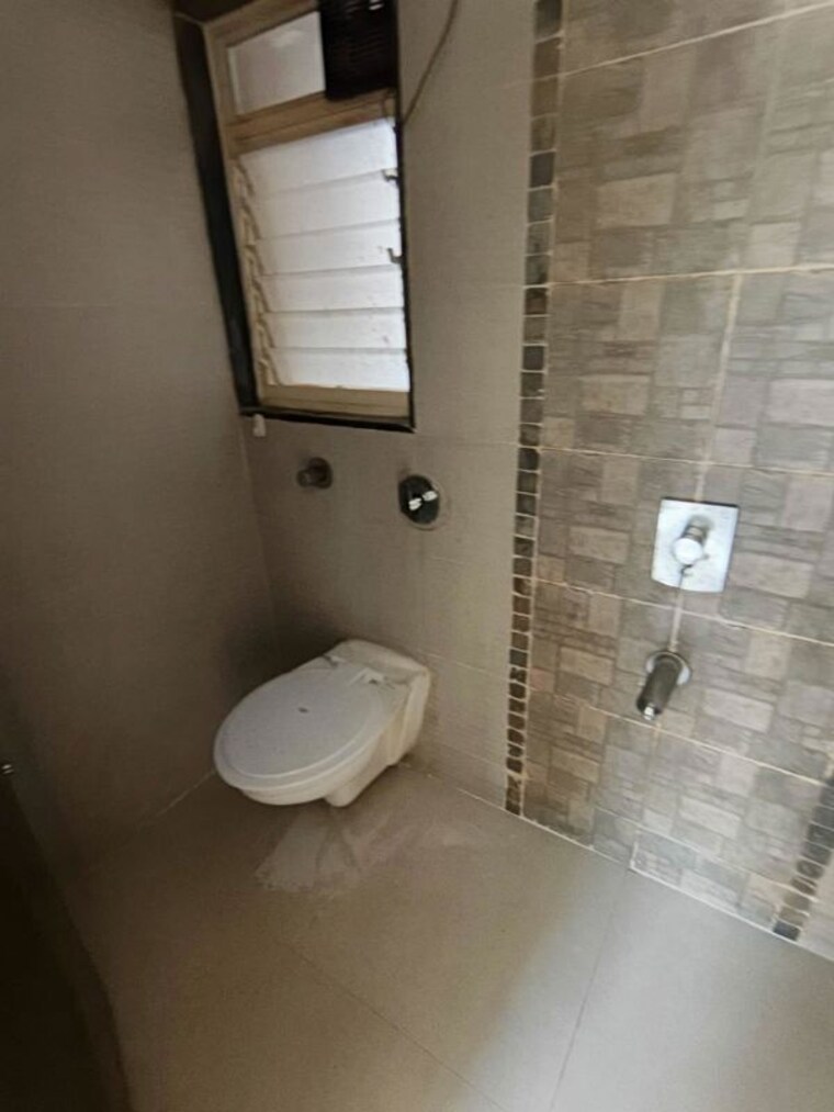 Bathroom, kesar-symphony 2 Bedroom 1100 Sq.Ft. Apartment In Kharghar Navi Mumbai 10560946