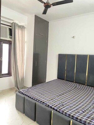 Bedroom in 1 BHK Builder Floor at Shivalik Colony – for Rent