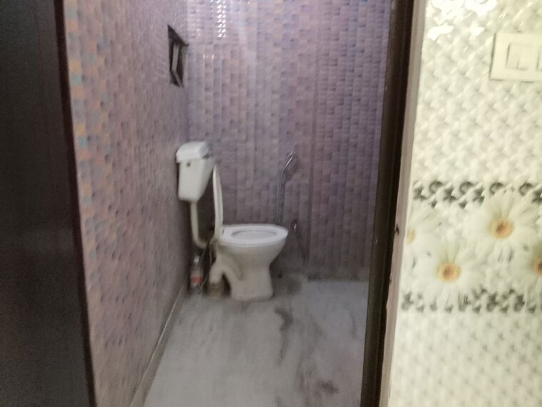 Bathroom, uttam nagar west 1 Bedroom 375 Sq.Ft. Builder Floor In Uttam Nagar West Delhi 10560992