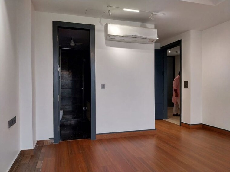 Room, safdarjung enclave 4 Bedroom 2925 Sq.Ft. Builder Floor In Safdarjung Enclave Delhi 10561054
