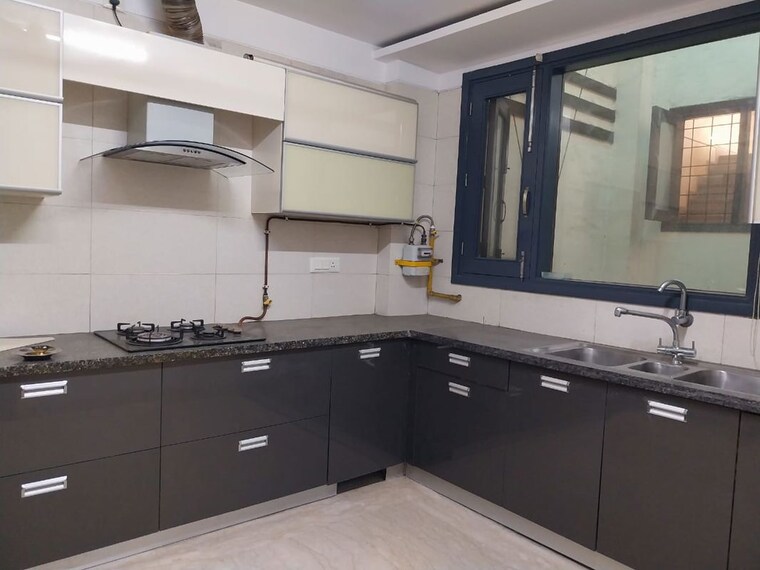 Kitchen, safdarjung enclave 4 Bedroom 2925 Sq.Ft. Builder Floor In Safdarjung Enclave Delhi 10561054