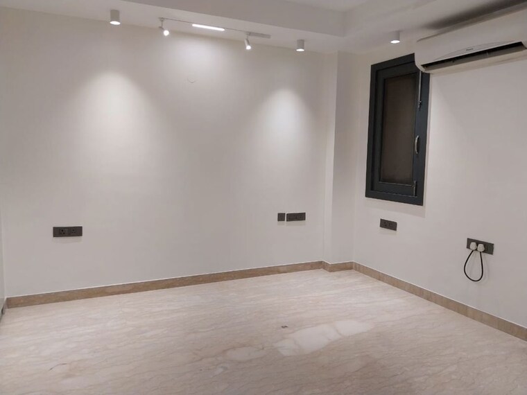 Room, safdarjung enclave 4 Bedroom 2925 Sq.Ft. Builder Floor In Safdarjung Enclave Delhi 10561054