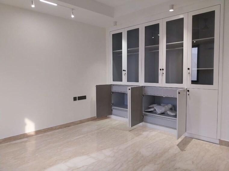 Room, safdarjung enclave 4 Bedroom 2925 Sq.Ft. Builder Floor In Safdarjung Enclave Delhi 10561054