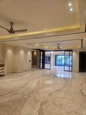 4 BHK Builder Floor For Sale in Rosewood City