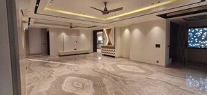 Room in 4 BHK Builder Floor at Rosewood City – for Sale