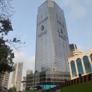  Office Space – Exterior View View at Kohinoor Tower Dadar, Dadar West - for Rent