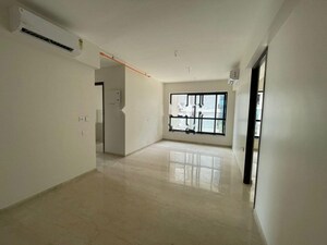 Room in 2 BHK Apartment at Kalpataru Magnus, Bandra East – for Rent