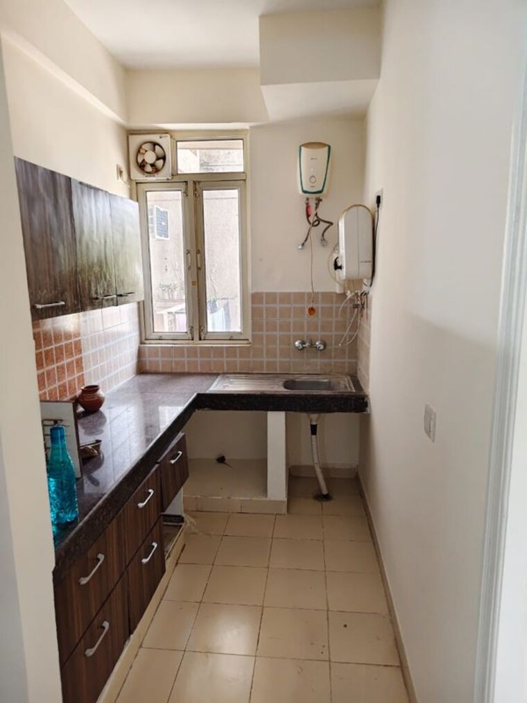 Kitchen, shree-vardhman-mantra 2 Bedroom 800 Sq.Ft. Apartment In Sector 67 Gurgaon 10561105
