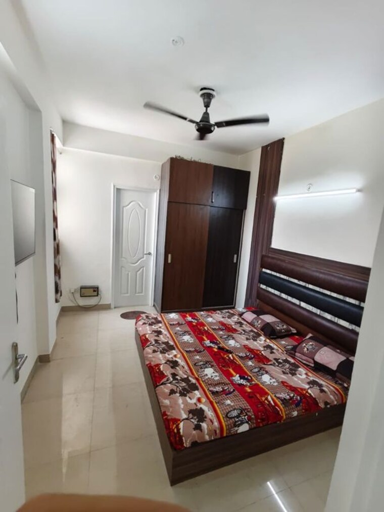 Bedroom, shree-vardhman-mantra 2 Bedroom 800 Sq.Ft. Apartment In Sector 67 Gurgaon 10561105