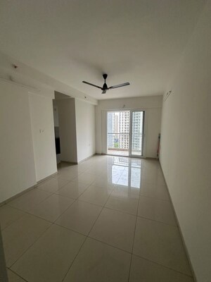 2 BHK Apartment For Rent in Godrej Emerald, Ghodbunder Road