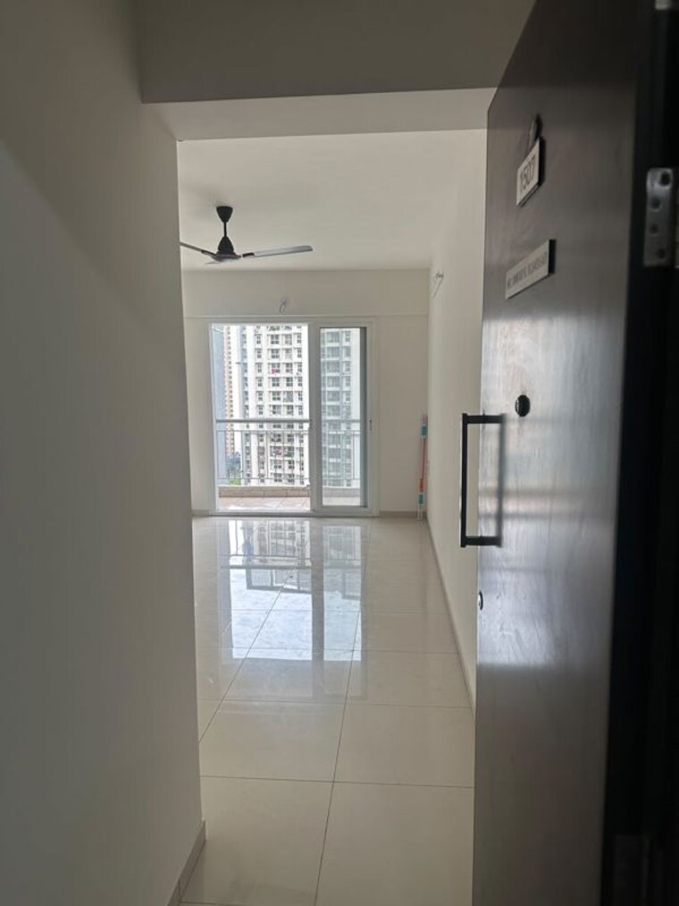 Room, godrej-emerald 2 Bedroom 680 Sq.Ft. Apartment In Ghodbunder Road Thane 10561126