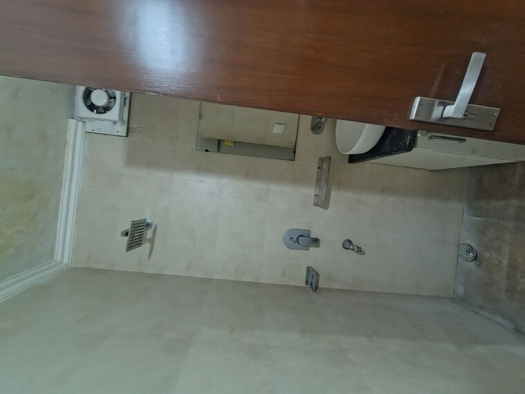 Bathroom, malviya nagar 3 Bedroom 2000 Sq.Ft. Builder Floor In Malviya Nagar Delhi 10561118