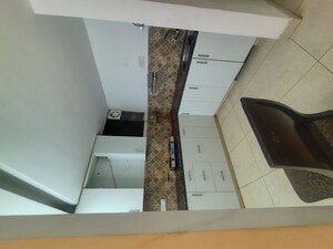 Furnished Amenities in 3 BHK Builder Floor at Malviya Nagar – for Rent