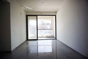 Room in 3 BHK Apartment at Vaishnodevi Circle – for Sale