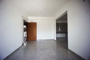Room in 3 BHK Apartment at Vaishnodevi Circle – for Sale