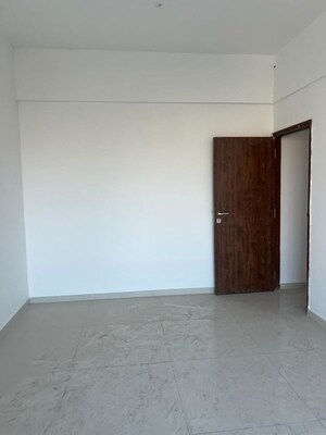 Room in 3 BHK Apartment at Sheth Auris Serenity Tower 3, Malad West – for Sale