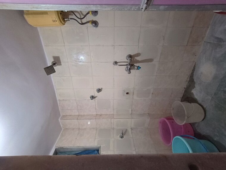 Bathroom, kopar khairane sector 19 1 Bedroom 600 Sq.Ft. Apartment In Kopar Khairane Sector 19 Navi Mumbai 10561146