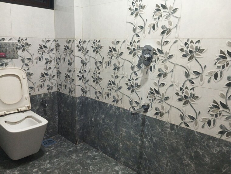 Bathroom, buddhadev-vihar 2 Bedroom 700 Sq.Ft. Apartment In Manpada Thane 10561134