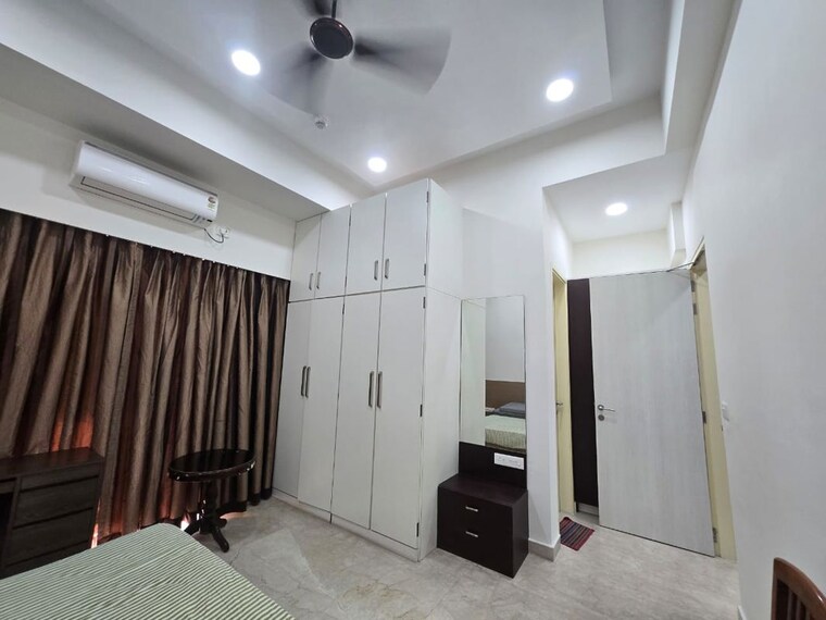 Bathroom, indiabulls-sky-forest 3 Bedroom 1594 Sq.Ft. Apartment In Lower Parel Mumbai 10561123