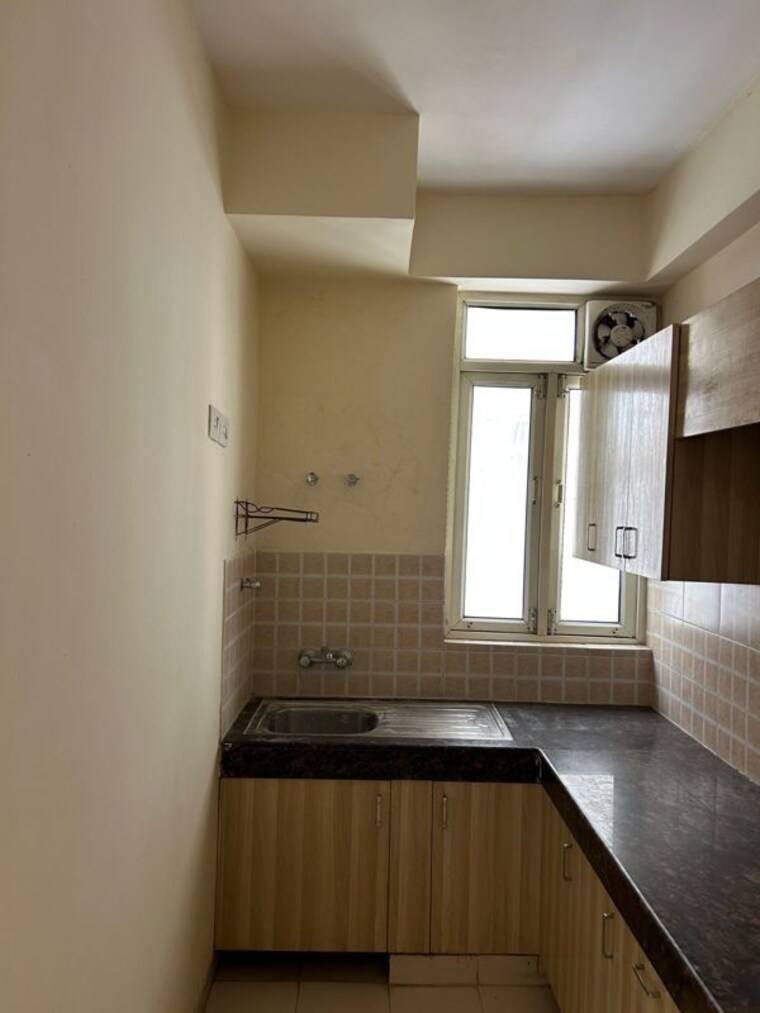 Kitchen, shree-vardhman-mantra 2 Bedroom 800 Sq.Ft. Apartment In Sector 67 Gurgaon 10561158