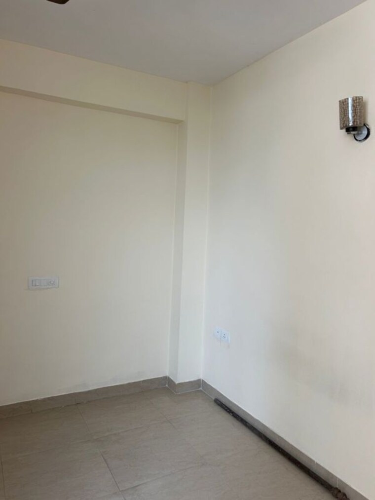 Room, shree-vardhman-mantra 2 Bedroom 800 Sq.Ft. Apartment In Sector 67 Gurgaon 10561158