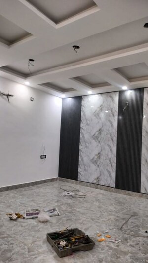 Room in 2 BHK Builder Floor at Uttam Nagar West – for Sale