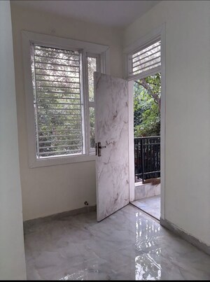 Room in 2 BHK Builder Floor at Uttam Nagar West – for Sale