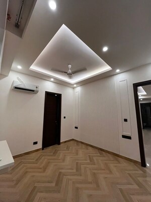 Kitchen in 3.5 BHK Apartment at M3M Skywalk, Sector 74 – for Rent