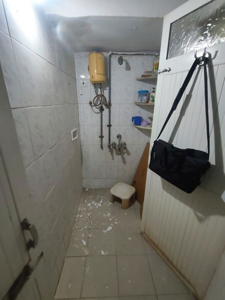 Bathroom, raunak-park 1 Bedroom 400 Sq.Ft. Apartment In Kokanipada Thane 10561204