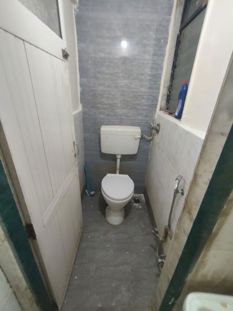 Bathroom, raunak-park 1 Bedroom 400 Sq.Ft. Apartment In Kokanipada Thane 10561204