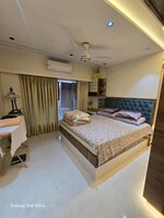 2 BHK 1050 Sq.Ft. Apartment in Rustomjee Elanza