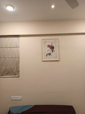 Room in 2.5 BHK Apartment at Godrej 101, Sector 79 – for Rent