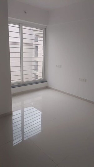 Room in 2 BHK Apartment at Sukhwani Kingsley, Thergaon – for Rent