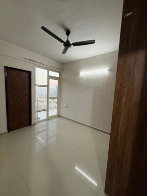 1 BHK Apartment For Rent in Pyramid Altia, Sector 70