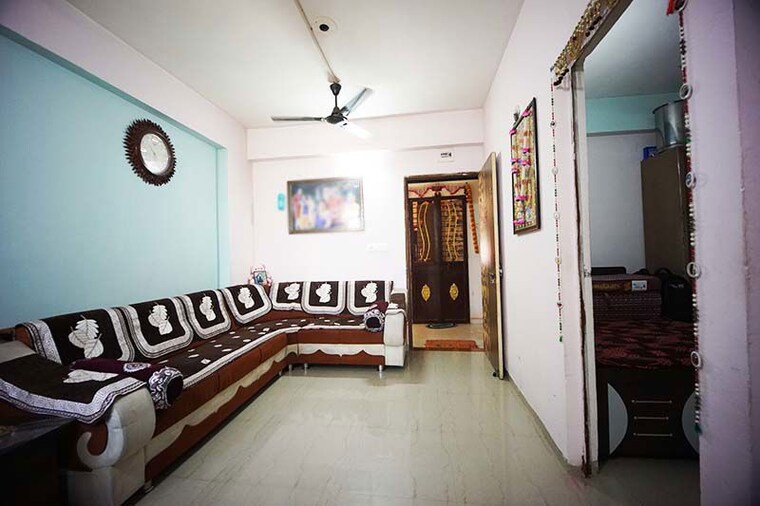 Living Room, new maninagar 2 Bedroom 100 Sq.Yd. Apartment In New Maninagar Ahmedabad 10561196