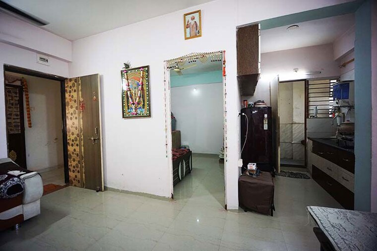  Parking, new maninagar 2 Bedroom 100 Sq.Yd. Apartment In New Maninagar Ahmedabad 10561196