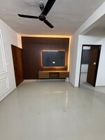 1 BHK 450 Sq.Ft. Apartment in Pyramid Altia