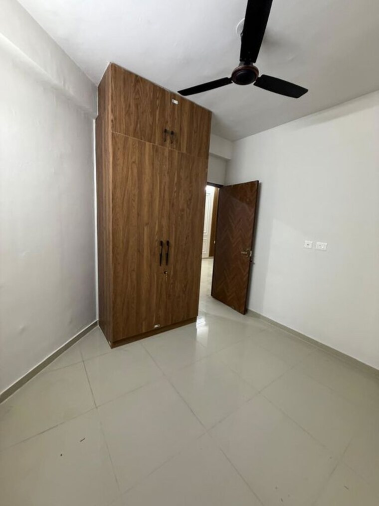 Room, pyramid-altia 1 Bedroom 450 Sq.Ft. Apartment In Sector 70 Gurgaon 10561241