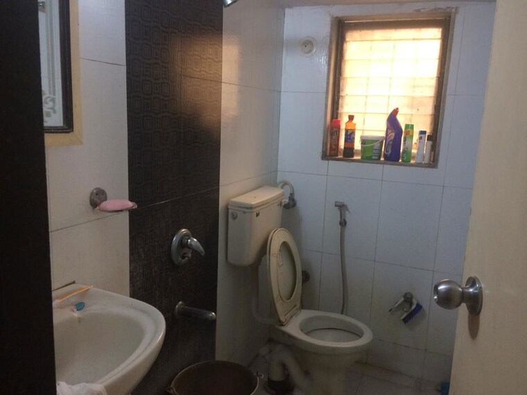 Bathroom, agarwal-vrindavan-gardens 2 Bedroom 950 Sq.Ft. Apartment In Nalasopara East Palghar 10561256
